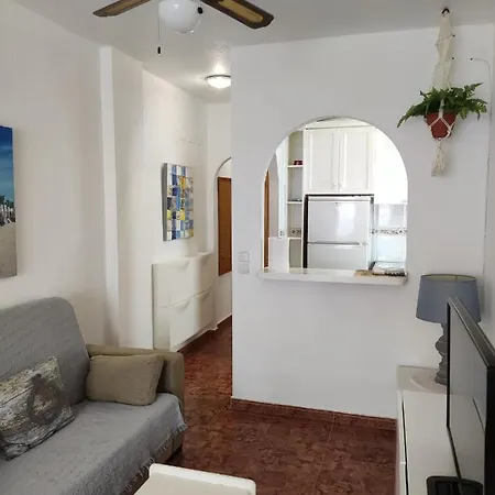 Ak En Apartamento *