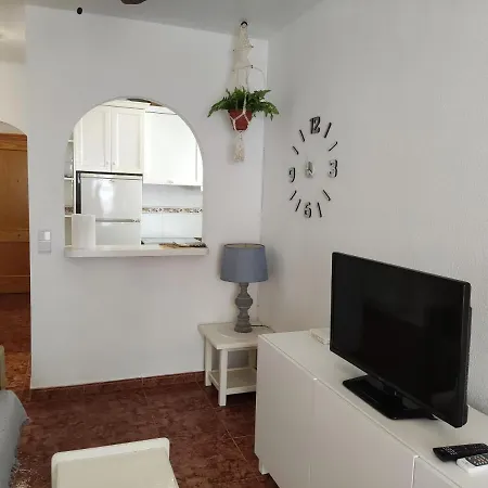 Ak En Apartamento *